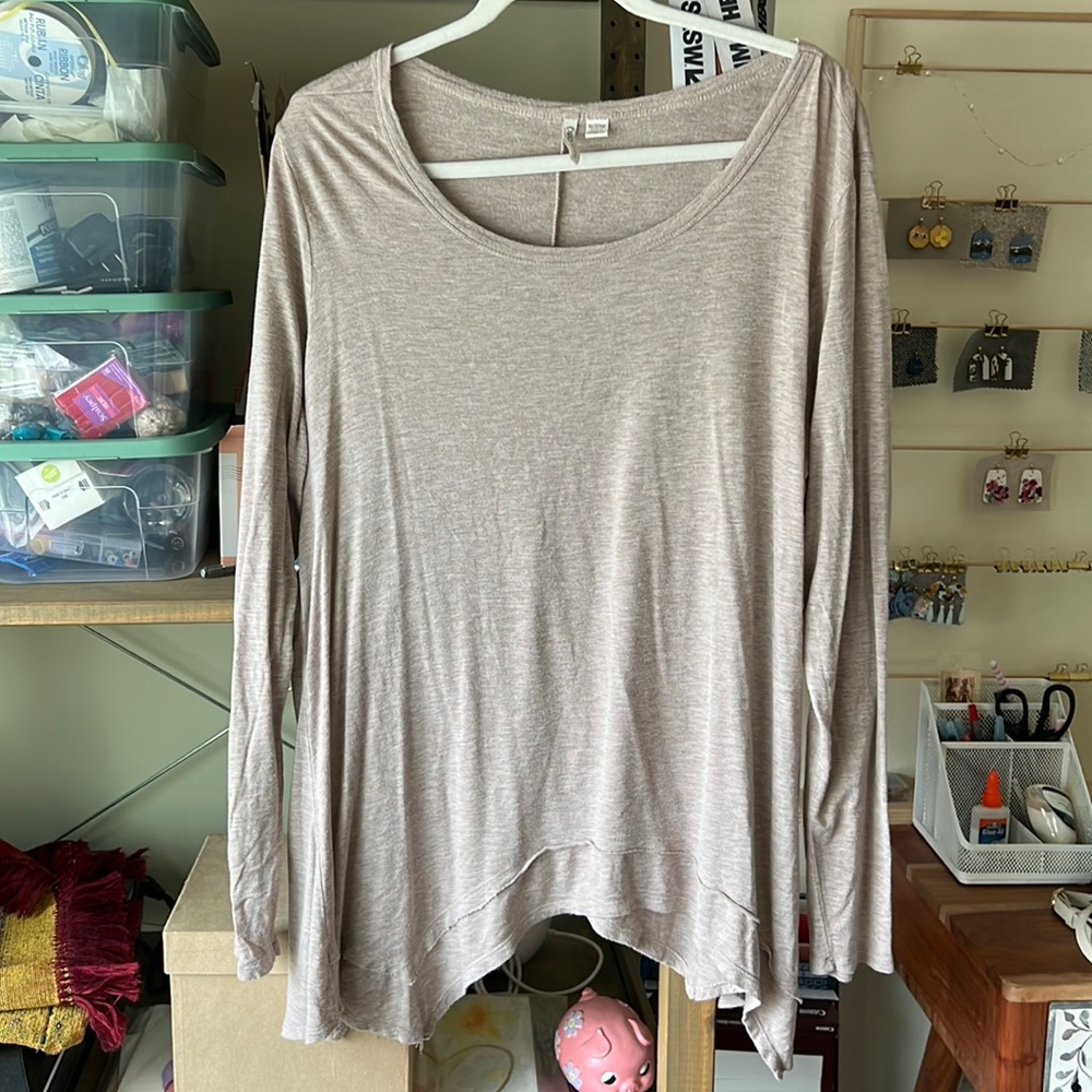Beige loose comfy shirt